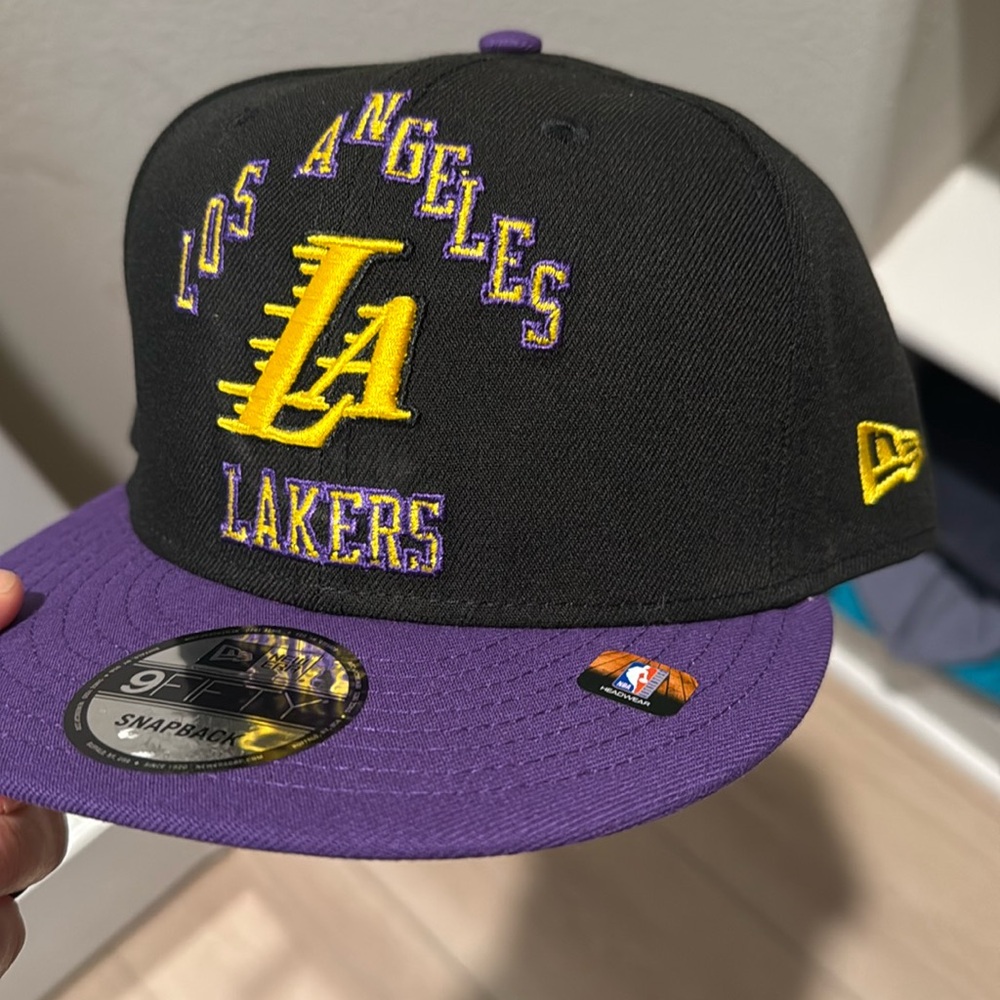 Lakers hat - new with tags
